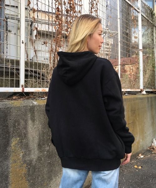 VANS（バンズ）の「VANS/バンズ ビッグシルエット ロゴパーカー