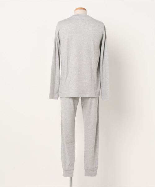 セール Champion メンズルームウェア セットアップ 長袖長パンツ ルームウェア パジャマ Champion チャンピオン のファッション通販 Zozotown