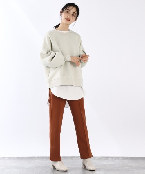 LOWRYS FARM(ローリーズファーム)の「ダンボールクループルオーバーLS 919945(スウェット・レディース・ホワイト/ブラック/ブラウン/ブルー・FREE)」の5枚目の写真