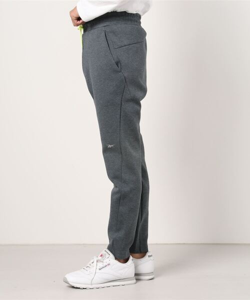 Reebok(リーボック)の「DMX ニット パンツ / DMX Knit Pants(スウェットパンツ・メンズ・ブラック/ダークグレー・SMALL/MEDIUM/LARGE/XXX-LARGE/X-LARGE/XX-LARGE)」の3枚目の写真