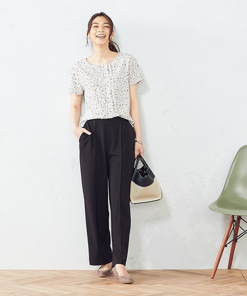 COMME CA ISM（コムサイズム）の「ドット柄　半袖ブラウス（シャツ/ブラウス・レディース・ホワイト/ベージュ・SMALL/MEDIUM/LARGE）」の4枚目の写真