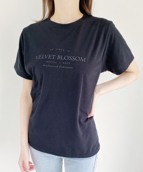 CLEA(クレア)の「daily simple logo tee(Tシャツ/カットソー・レディース・ホワイト/ブラック/ベージュ・FREE)」の2枚目の写真
