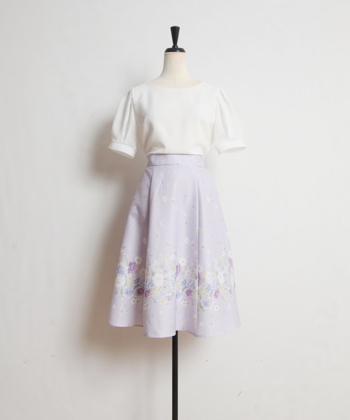 tocco closet（トッコ クローゼット）の「フラワープリント