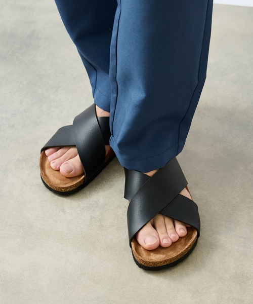 COLONY 2139（コロニートゥーワンスリーナイン）の「【MEN'S】クロスベルトサンダル（サンダル・メンズ・ブラック/ブラウン/ホワイト・LARGE/MEDIUM）」の7枚目の写真