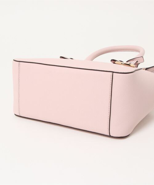 MICHAEL KORS（マイケルコース）の「CHARLOTTE メッセンジャー
