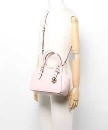 マイケルコース♡ショルダーバックCHARLOTTE メッセンジャー ミディアム MICHAEL KORS（マイケルコース）の「CHARLOTTE メッセンジャー