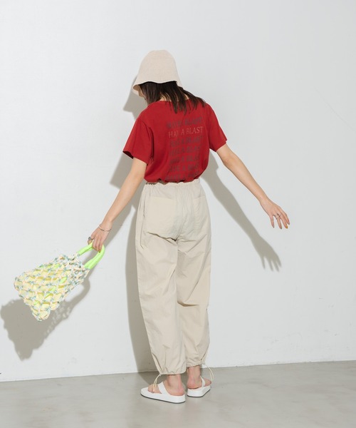Auntie Rosa Holiday(アンティローザホリデー)の「タイポグラフィTEE(Tシャツ/カットソー・レディース・ホワイト/ブラウン/レッド・FREE)」の6枚目の写真