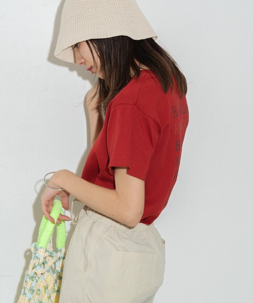 Auntie Rosa Holiday(アンティローザホリデー)の「タイポグラフィTEE(Tシャツ/カットソー・レディース・ホワイト/ブラウン/レッド・FREE)」の13枚目の写真