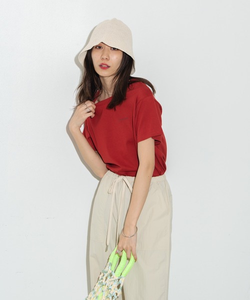Auntie Rosa Holiday(アンティローザホリデー)の「タイポグラフィTEE(Tシャツ/カットソー・レディース・ホワイト/ブラウン/レッド・FREE)」の10枚目の写真
