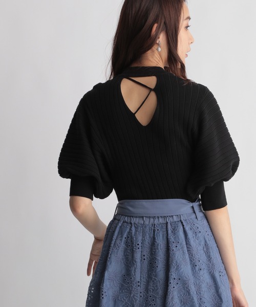 Andemiu（アンデミュウ）の「ソデボリュームリブニット216836（ニット/セーター・レディース・ブラック/ベージュ/ブラウン/ブルー・FREE）」の2枚目の写真