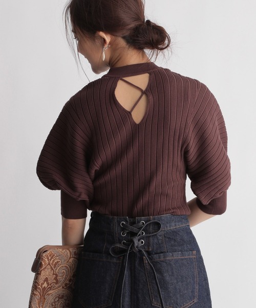 Andemiu（アンデミュウ）の「ソデボリュームリブニット216836（ニット/セーター・レディース・ブラック/ベージュ/ブラウン/ブルー・FREE）」の5枚目の写真