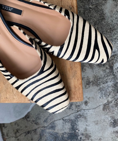 CAPRICIEUX LE'MAGE（カプリシューレマージュ）の「ハラコミュール（パンプス・レディース・ブラック/ベージュ・37/39）」の3枚目の写真