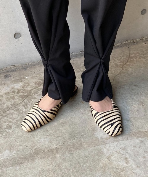 CAPRICIEUX LE'MAGE（カプリシューレマージュ）の「ハラコミュール（パンプス・レディース・ブラック/ベージュ・37/39）」の12枚目の写真