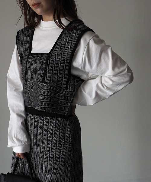 Riberry（リベリー）の「ジャガード編みニットビスチェ（ベスト・レディース・ブラック/ブラウン・MEDIUM）」の2枚目の写真