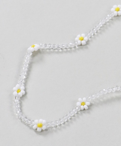 SPINNS（スピンズ）の「フラワービーズマスクコード（ネックレス・レディース・ホワイト・ONESIZE）」の3枚目の写真