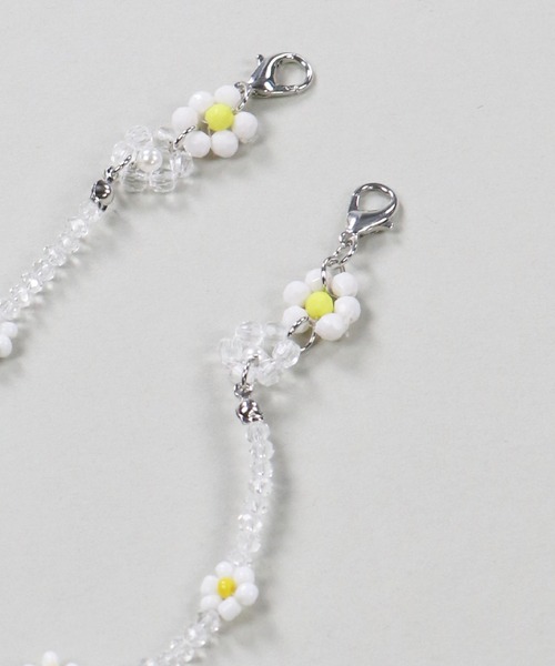 SPINNS（スピンズ）の「フラワービーズマスクコード（ネックレス・レディース・ホワイト・ONESIZE）」の4枚目の写真