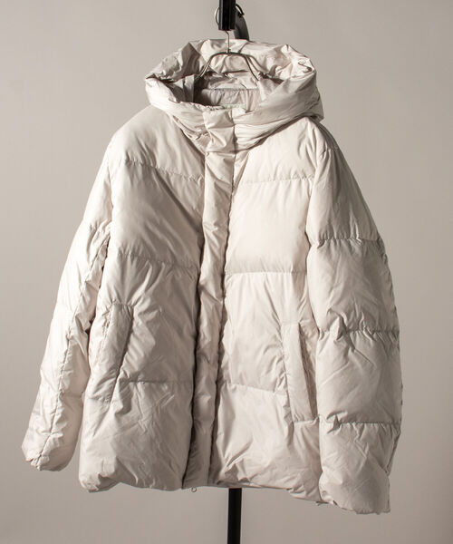 GLOSTER（グロスター）の「【unlume/アンルーム】MICHELLE DOWN JACKET ダウンジャケット（ダウンジャケット/コート・メンズ・アイボリー/ブラック・MEDIUM/LARGE）」の6枚目の写真