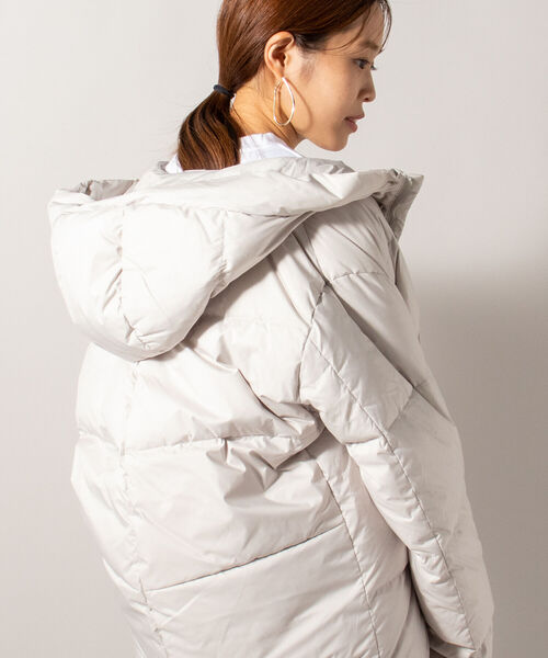 GLOSTER（グロスター）の「【unlume/アンルーム】MICHELLE DOWN JACKET ダウンジャケット（ダウンジャケット/コート・メンズ・アイボリー/ブラック・MEDIUM/LARGE）」の19枚目の写真