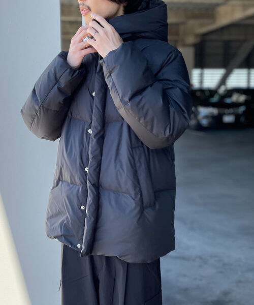 GLOSTER（グロスター）の「【unlume/アンルーム】MICHELLE DOWN JACKET ダウンジャケット（ダウンジャケット/コート・メンズ・アイボリー/ブラック・MEDIUM/LARGE）」の8枚目の写真