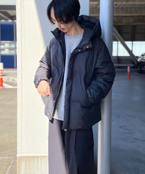 GLOSTER（グロスター）の「【unlume/アンルーム】MICHELLE DOWN JACKET ダウンジャケット（ダウンジャケット/コート・メンズ・アイボリー/ブラック・MEDIUM/LARGE）」の5枚目の写真