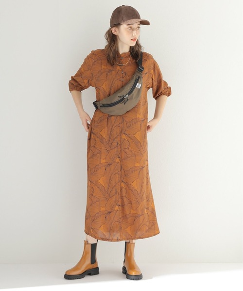 JOURNAL STANDARD relume（ジャーナルスタンダード　レリューム）の「ラインリーフプリントスモールボタンワンピース（ワンピース・レディース・ブラック/ブラウン・FREE）」の2枚目の写真