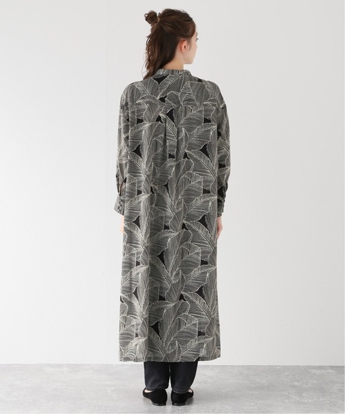JOURNAL STANDARD relume（ジャーナルスタンダード　レリューム）の「ラインリーフプリントスモールボタンワンピース（ワンピース・レディース・ブラック/ブラウン・FREE）」の10枚目の写真