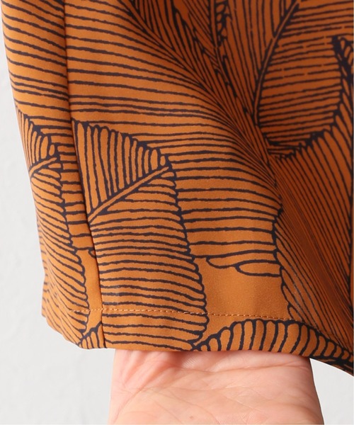 JOURNAL STANDARD relume（ジャーナルスタンダード　レリューム）の「ラインリーフプリントスモールボタンワンピース（ワンピース・レディース・ブラック/ブラウン・FREE）」の20枚目の写真