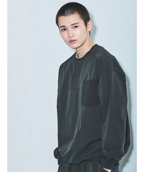 COTORICA(コトリカ)の「ナイロンヘンリープルオーバー(Tシャツ/カットソー・メンズ・ブラック/オリーブ・MEDIUM/LARGE)」の20枚目の写真