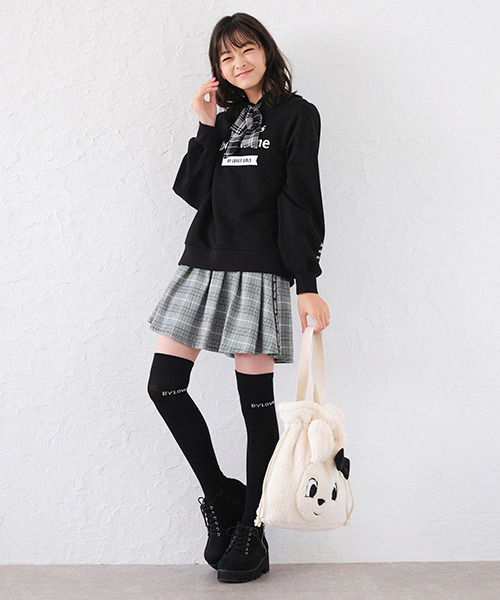 by LOVEiT(バイラビット)の「サイドテープフレアスカート(スカート・キッズ・ベージュ/ブラック/エメラルド/パープル・120cm/130cm/160cm/150cm/140cm)」の2枚目の写真