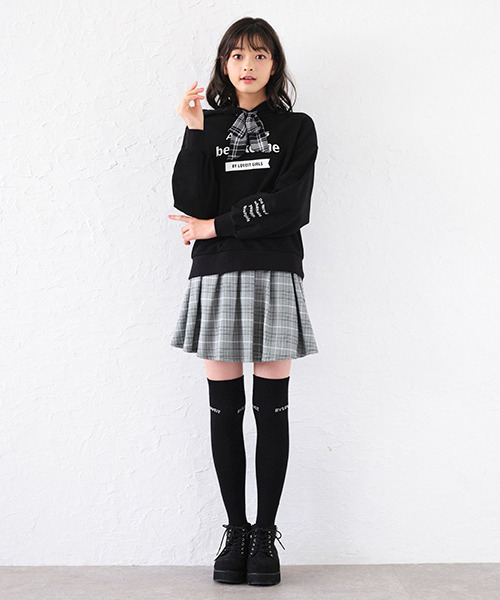 by LOVEiT(バイラビット)の「サイドテープフレアスカート(スカート・キッズ・ベージュ/ブラック/エメラルド/パープル・120cm/130cm/160cm/150cm/140cm)」の16枚目の写真