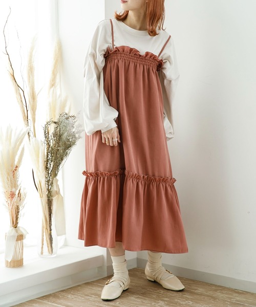 SLURR(スラ―)の「【2way】ギャザーフリルキャミワンピース(ワンピース・レディース・ベージュ/チョコ・FREE)」の1枚目の写真