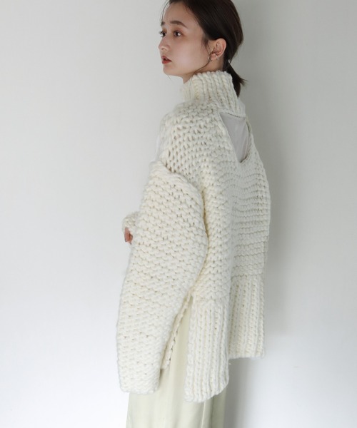 CLEIO（クレイオ）の「【CLEIO】ハンドメイドバックオープンニット（ニット/セーター・レディース・ベージュ/ブラウン/アイボリー・FREE）」の2枚目の写真