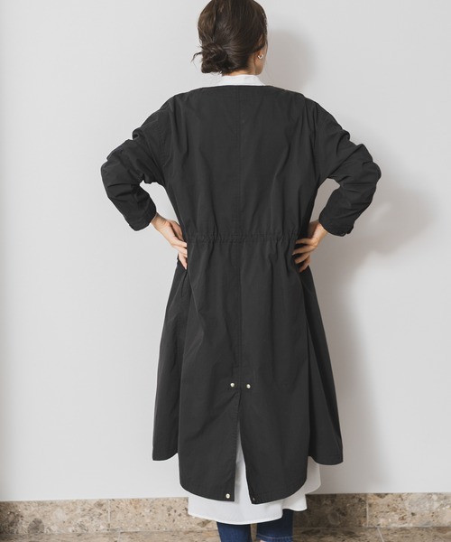 URBAN RESEARCH Sonny Label（アーバンリサーチサニーレーベル）の「【WEB限定】ノーカラーミリタリーコート（ミリタリージャケット・レディース・チャコールグレー/カーキ・FREE）」の11枚目の写真