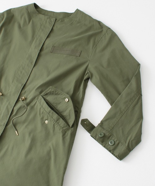 URBAN RESEARCH Sonny Label（アーバンリサーチサニーレーベル）の「【WEB限定】ノーカラーミリタリーコート（ミリタリージャケット・レディース・チャコールグレー/カーキ・FREE）」の16枚目の写真