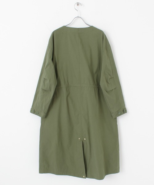 URBAN RESEARCH Sonny Label（アーバンリサーチサニーレーベル）の「【WEB限定】ノーカラーミリタリーコート（ミリタリージャケット・レディース・チャコールグレー/カーキ・FREE）」の4枚目の写真