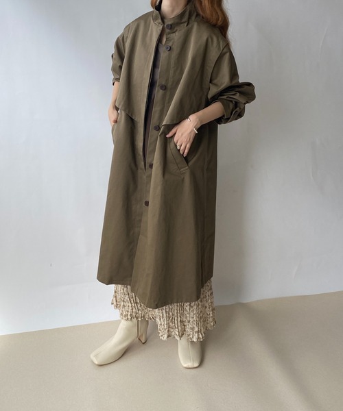 ReNorm（リノーム）の「スタンドカラーレイヤードコート（トレンチコート・レディース・モカ/ダークカーキ・フリー）」の6枚目の写真