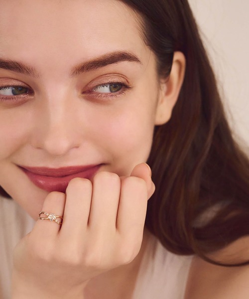 Samantha Tiara(サマンサティアラ)の「トパーズ フラワーピンキーリング(リング・レディース・ピンクゴールド・4号/2号)」の3枚目の写真