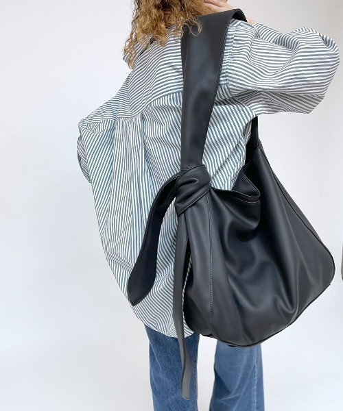 loti（ロティ）の「loti BIG結び目BAG（トートバッグ・レディース・ブラック/ベージュ/ブラック系その他/ブラウン/アイボリー・ONE SIZE）」の16枚目の写真