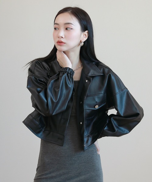 by muni:r（バイ ムニール）の「おしゃれの完成 クロップ コーティング ジャケット（ライダースジャケット・レディース・ブラック/ブラウン・FREE）」の2枚目の写真