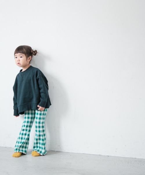 LOWRYS FARM（ローリーズファーム）の「ギンガムカットフレアパンツ　257981（その他パンツ・キッズ・ブラック/グレー/グリーン・110cm/120cm/130cm）」の4枚目の写真
