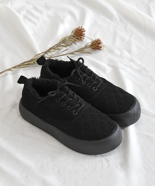 NOFALL（ノーフォール）の「キルティングボアレースアップスニーカー（スニーカー・レディース・ブラック/ベージュ・LL/3L/S/M/L）」の2枚目の写真