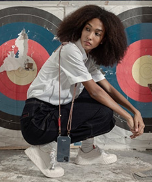 Topologie(トポロジー)の「Topologie /トポロジー Verdon クリアフォンケース (iPhone11対応)(スマホケース/カバー・レディース・ベージュ/セージグリーン・FREE)」の4枚目の写真