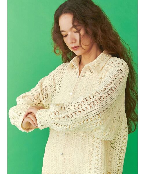 Ungrid(アングリッド)の「レースルーズシャツ(シャツ/ブラウス・レディース・オフホワイト/イエロー・FREE)」の11枚目の写真