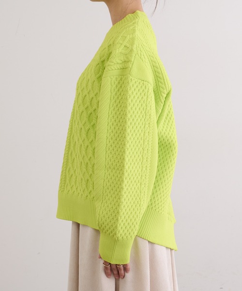 BONbazaar（ボンバザール）の「《ケーブル編み好きな方は喉から手が出るほど欲しい！》POLYケーブルニット（ニット/セーター・レディース・ホワイト/ライトグレー/イエロー系・FREE）」の7枚目の写真