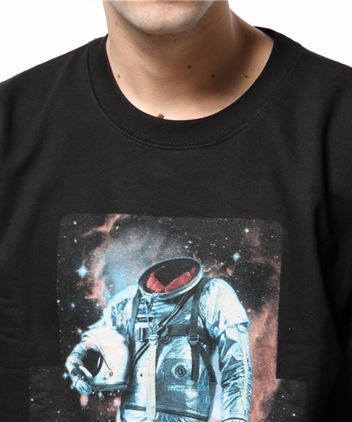 XLARGE（エクストララージ）の「HEAD IN THE CLOUDS CREW NECK SWEAT（スウェット・メンズ・ブラック・SMALL/MEDIUM/X-LARGE/LARGE）」の9枚目の写真