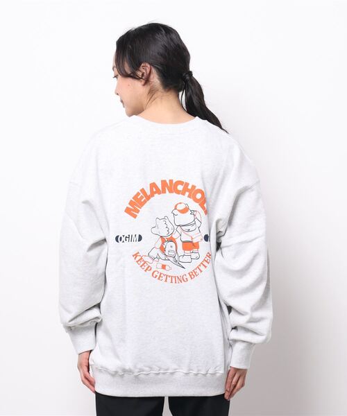 SPINNS（スピンズ）の「Crocodile&Pigイラストデザイン クルーネックスウェット（スウェット・レディース・ブラック/オフホワイト/オートミール/グレイッシュブルー・ONESIZE）」の6枚目の写真