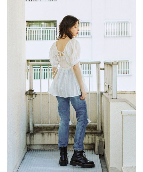 jouetie（ジュエティ）の「カットワークペプラムブラウス（シャツ/ブラウス・レディース・ブラック/パープル/オフホワイト・MEDIUM）」の22枚目の写真