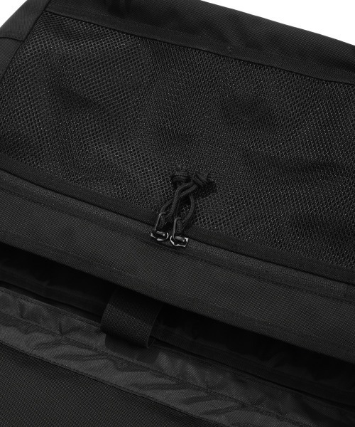 COVERNAT(カバーナット)の「【COVERNAT】AUTHENTIC MESSENGER BAG / カバーナット オーセンティック ロゴ メッセンジャー バッグ(メッセンジャーバッグ・メンズ・ブラック・FREE)」の9枚目の写真