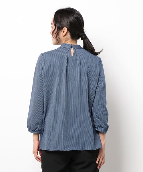 BELLUNA PLUS(ベルーナ)の「ストレッチ素材ボウタイデザインブラウス(シャツ/ブラウス・レディース・ベージュ/ネイビー/ブルー・MEDIUM/LARGE/X-LARGE)」の15枚目の写真