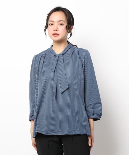 BELLUNA PLUS(ベルーナ)の「ストレッチ素材ボウタイデザインブラウス(シャツ/ブラウス・レディース・ベージュ/ネイビー/ブルー・MEDIUM/LARGE/X-LARGE)」の12枚目の写真